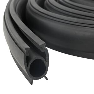 vidaXL Brtva za garažna vrata Crna 41 x 33 mm 5,5 m PVC