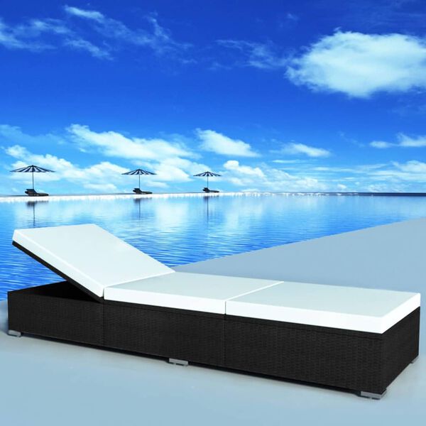 vidaXL Ležaljka za sunčanje od poliratana s jastukom crna