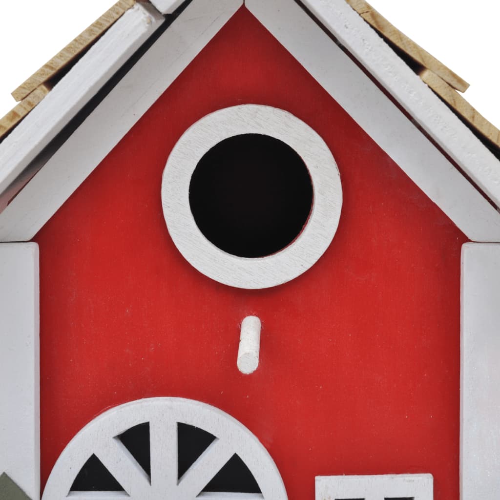 Crvena kućica za gniježđenje ptica